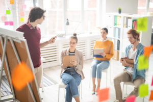 Formation ou cours donné par un formateur