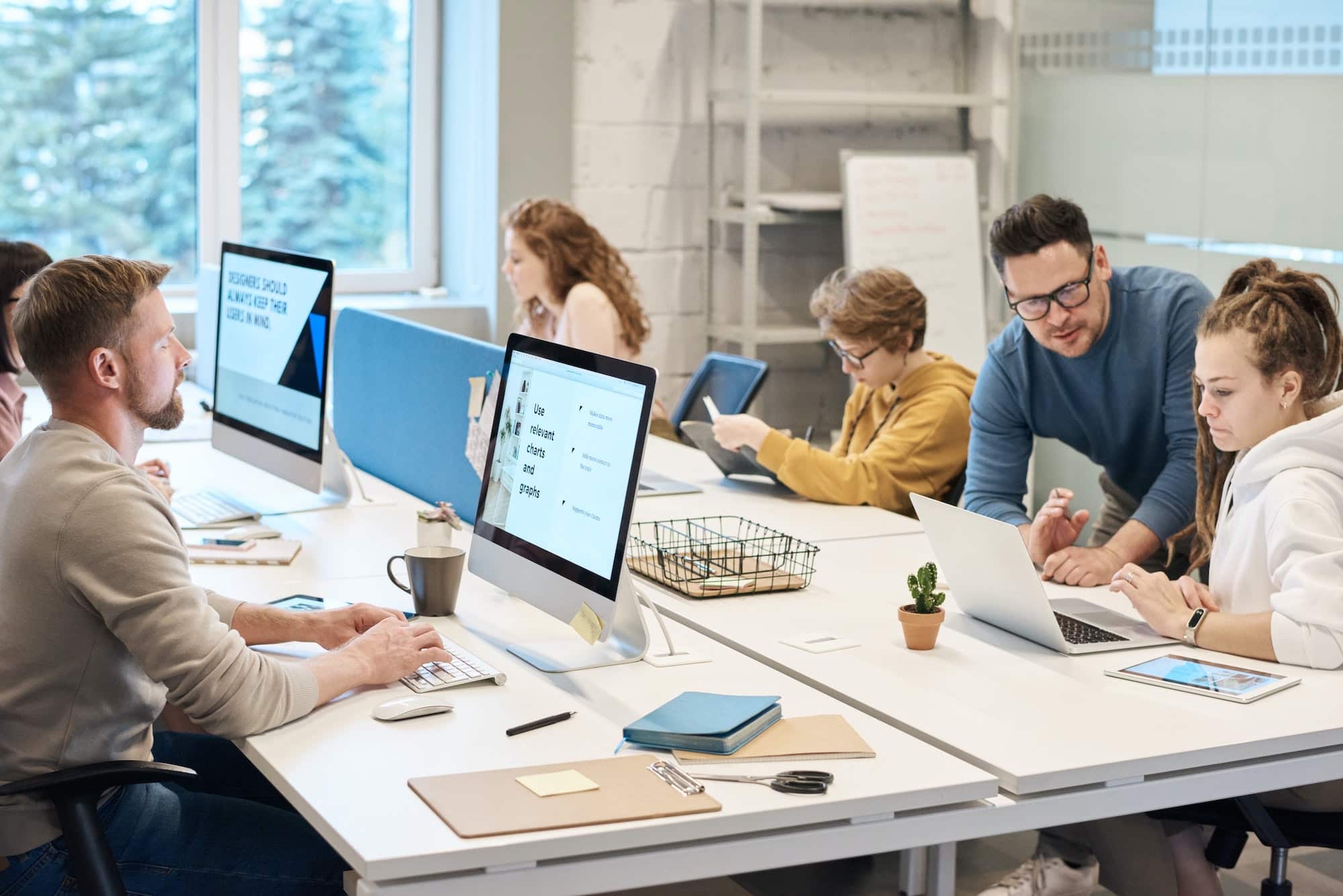 photo stagiaires qui pratiquent